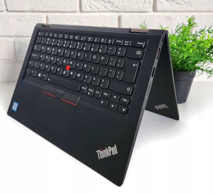 Laptop Lenovo ThinkPad X390 Yoga i7 - zdjęcie produktu